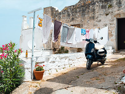 欧乐影院两步走：先抓字幕是不是加重，再把定论改成概率句（像做对照笔记）